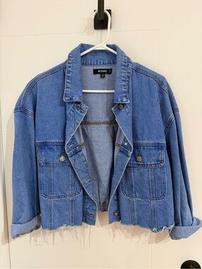 Missguided Light Blue Raw Hem Cropped Oversized Denim Jacket